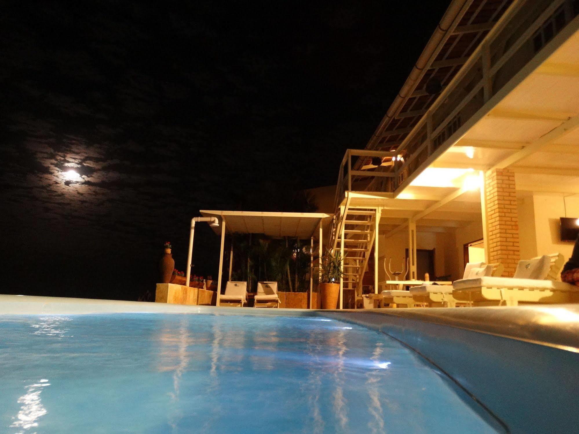 Pousada Azul Marinho Canoa Quebrada Exterior foto